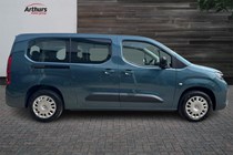 Vauxhall Combo-e Life MPV (21 on) 100kW Design XL 50kWh 5dr Auto [7 Seat] For Sale - Arthurs of Oswestry, Owestry