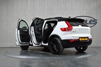 Volvo XC40 SUV (17 on) R-Design Pro Recharge T5 Plug-in hybrid FWD auto 5d For Sale - Sandles Car Supermarket, Kings Lynn