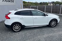 Volvo V40 Cross Country (13-19) T3 (152bhp) Cross Country Pro 5d For Sale - Mill House Cars, Whitchurch