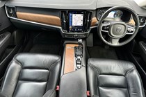 Volvo V90 (16 on) 2.0 D5 PowerPulse Inscription AWD 5d Geartronic For Sale - CATON SPECIALIST CAR SALES LTD, Huddersfield