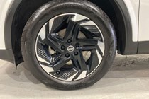 Nissan Qashqai SUV (21 on) 1.3 DiG-T MH 158 N-Connecta 5dr Xtronic For Sale - Stoneacre Hull Anlaby Road, Hull