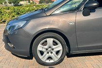 Vauxhall Zafira Tourer (12-18) 1.8i Exclusiv 5d For Sale - CARZ, Surbiton