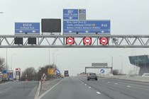 Overhead gantry - Guide to smart motorways