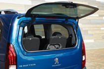 2022 Peugeot e-Rifter opening rear window