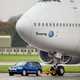 Image of a Volkswagen Touareg towing a Boeing 747