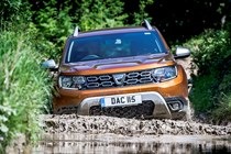 Dacia Duster off-road front 2018