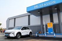 Hydrogen fuel cell filling station