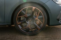 Cupra Leon (2025) review: alloy wheel, copper paint