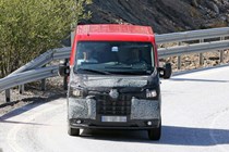 Renault Master, Nissan NV400, Vauxhall Movano 2019 facelift spy shot - dead-on front view, driving down hill