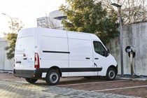Renault Master ZE charging - electric van guide (2019)