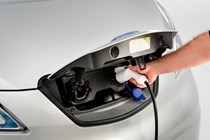 Nissan e-NV200 charging