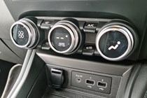 Ford Fiesta Sport Van vs Renault Zoe Van twin-test review, 2020, comparison test, Renault Zoe Van air-conditioning controls