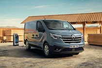 Renault Trafic E-Tech static front
