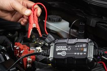 How to charge a car battery