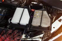 How to change an air filter