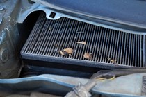 How to change a cabin filter