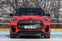 Mini Countryman Electric Cooper SE in red