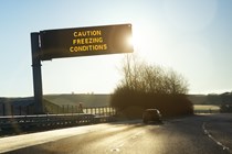 Winter warning gantry sign - How to clear your windscreen