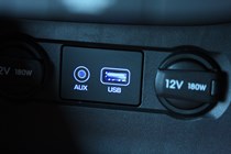 Hyundai i20 Coupe 2015 Interior detail