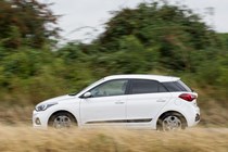 Hyundai i20 Hatchback (2015-) - UK rhd model - Driving/action, side profile