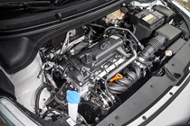 Hyundai i20 Hatchback (2015-) - UK rhd model in white - Engine bay