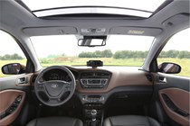 Hyundai i20 Hatchback (2015-) - lhd model, interior detail - driver's and passenger seat