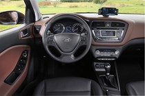 Hyundai i20 Hatchback (2015-) - lhd model, interior detail - driver's seat
