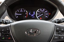 Hyundai i20 Hatchback (2015-) - UK rhd model, interior detail - dashboard