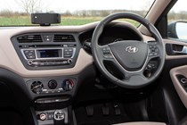 Hyundai i20 Hatchback (2015-) - UK rhd model, interior detail - main interior and controls