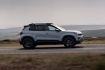 Jeep Avenger 4xe dynamic driving