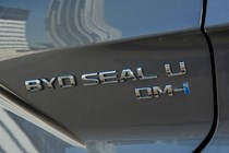 BYD Seal U DM-i (2024) review: model badge, silver paint