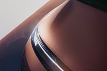 New 2024 Vauxhall Grandland unveiled: LED headlight, bronze paint, studio shoot