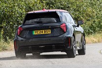 Mini Cooper SE (2024) rear driving