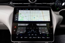 Maserati GranCabrio Folgore touchscreen