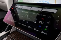 Maserati GranCabrio Folgore touchscreen