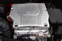 Mitsubishi 2016 Outlander PHEV Engine bay