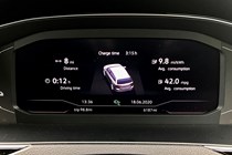 VW Passat GTE charge screen 2019