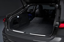 Audi A5 Sportback (2024): boot space, black fabric upholstery