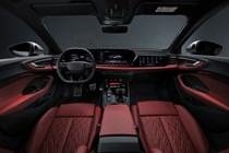 Audi S5 Avant (2024): dashboard and infotainment system, red leather upholstery