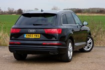 Audi 2016 Q7 SUV Static exterior