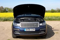 Land Rover Range Rover 2017 - engine bay