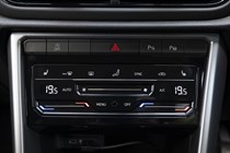 Volkswagen T-Roc 2024 climate control panel