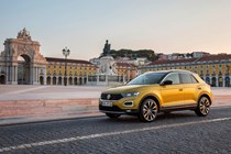 Volkswagen T-Roc, yellow, front side