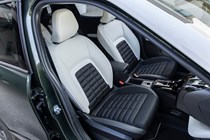 Citroën C3 Aircross (2025) front seats