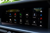 Porsche 911 Carrera T 992.2 touchscreen