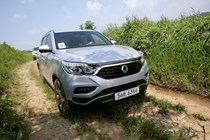 Ssangyong Rexton off-road driving