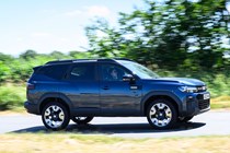 Dacia Bigster (2025) review: side view tracking, blue paint