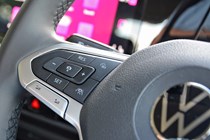 2020 Volkswagen Golf cruise control buttons