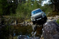 Land Rover Defender 90 (2020) - off-road