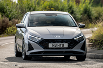 The Hyundai i20 is our leasing deal of the week, silver, moving, front three quarters | Parkers